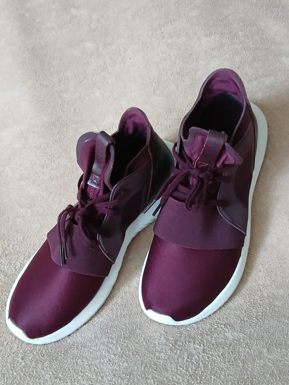 Adidas Originals Women’s Tubular Defiant Burgundy Sneakers